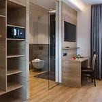 Patrix Hotel, Restaurant, Bar 4*