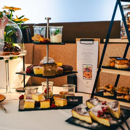 Ξενοδοχείο Patrix Hotel, Restaurant, Bar