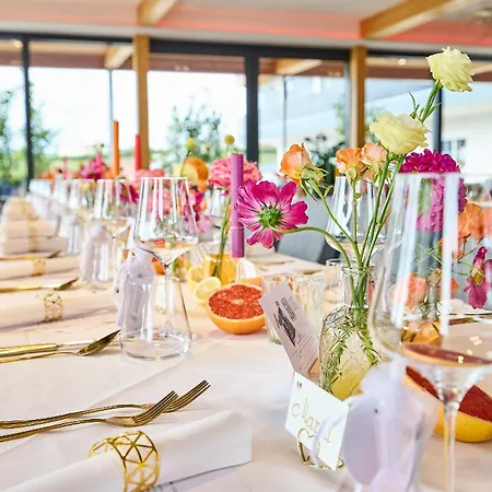 Patrix Hotel, Restaurant, Bar 호텔