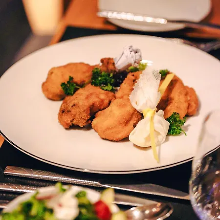 Patrix Hotel, Restaurant, Bar 4*
