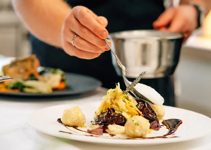 Patrix Hotel, Restaurant, Bar