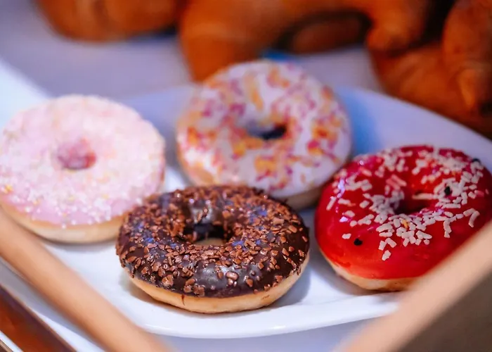 Patrix Hotel, Restaurant, Bar *