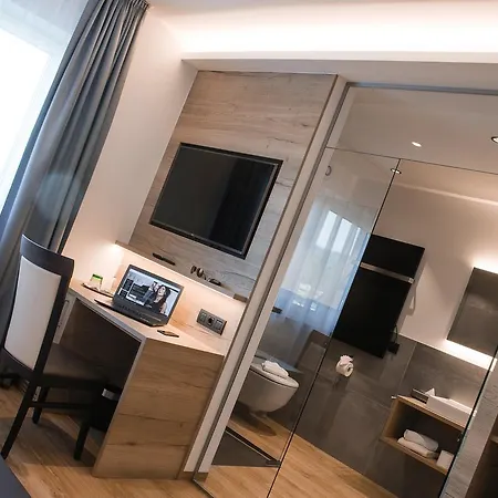 Patrix Hotel, Restaurant, Bar Hotel