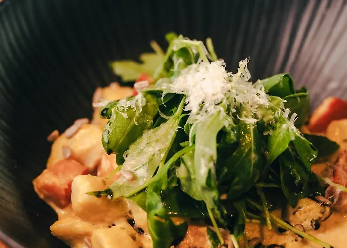 Patrix Hotel, Restaurant, Bar *