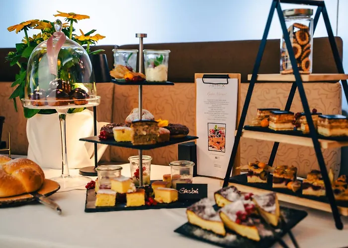 Hotel Patrix Hotel, Restaurant, Bar